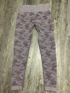 Gymboree Mauve Camo Leggings in Dusty Purple